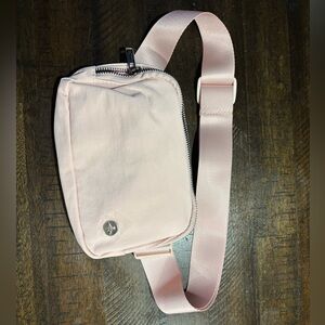 Baby pink Fanny pack.